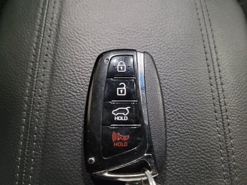 Used 2018 Hyundai Santa Fe Sport FWD image 32