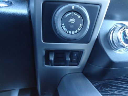 Used 2020 Ford F150 Platinum w/ Equipment Group 701A Luxury AWD/4WD image 22