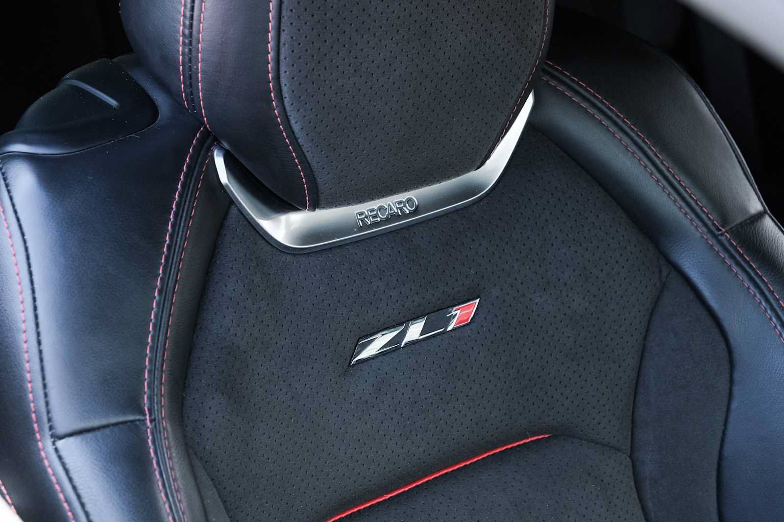 Used 2021 Chevrolet Camaro ZL1 RWD image 29
