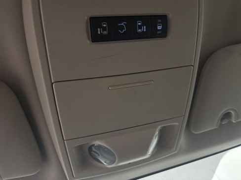 Used 2015 Dodge Grand Caravan SXT w/ UConnect Hands-Free Group image 36