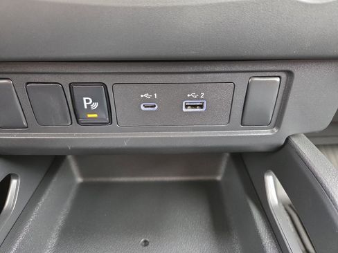 Used 2025 Nissan Frontier S w/ Tow Package image 21