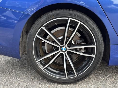 Used 2020 BMW 330i Sedan w/ M Sport Package RWD image 43