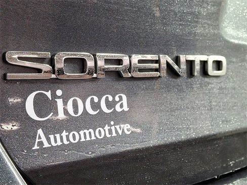 Used 2020 Kia Sorento LX image 29