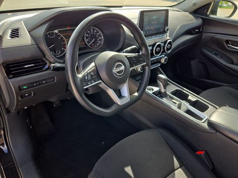 Used 2024 Nissan Sentra SV FWD image 12