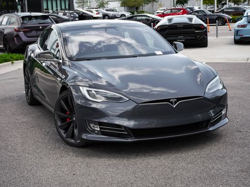 Used 2016 Tesla Model S P85D image 2