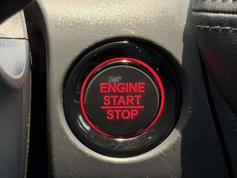 Used 2025 Honda HR-V LX image 8