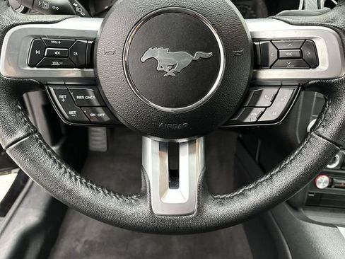 Used 2022 Ford Mustang Coupe RWD image 14