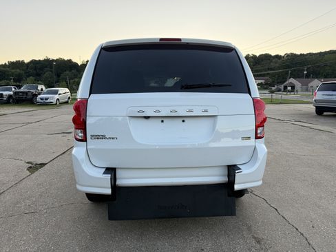 Used 2017 Dodge Grand Caravan SE w/ Power Window Group FWD image 9