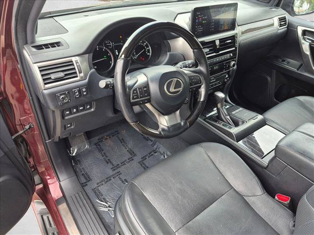 Used 2022 Lexus GX 460 Luxury w/ Off Road Package AWD/4WD image 11