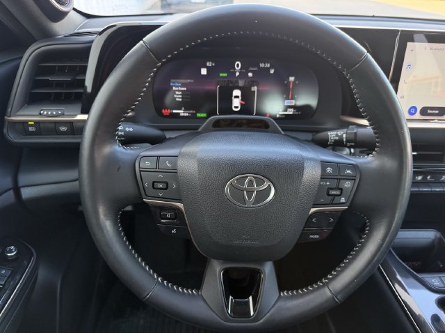 Used 2025 Toyota Crown w/ Advanced Technology Package AWD/4WD image 13