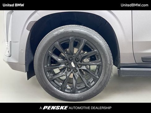 Used 2022 Cadillac Escalade Sport Platinum w/ LPO, ONYX Package AWD/4WD image 2