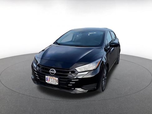 Used 2025 Nissan Versa SV FWD image 7