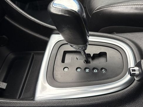 Used 2011 Chrysler 200 S image 14