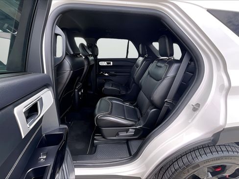 Used 2023 Ford Explorer ST w/ Equipment Group 401A AWD/4WD image 18