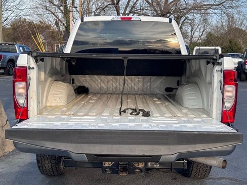 Used 2022 Ford F250 XL w/ Power Equipment Group image 38