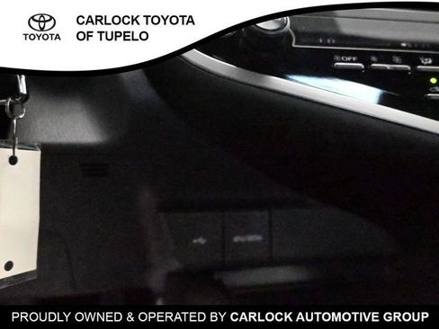 Used 2022 Toyota Camry SE FWD image 14