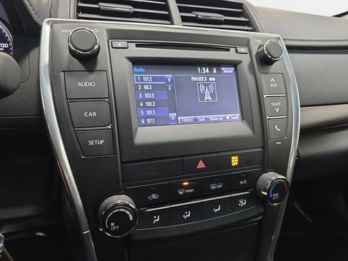 Used 2016 Toyota Camry LE image 19