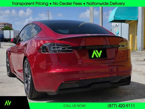 Used 2021 Tesla Model S Plaid image 5