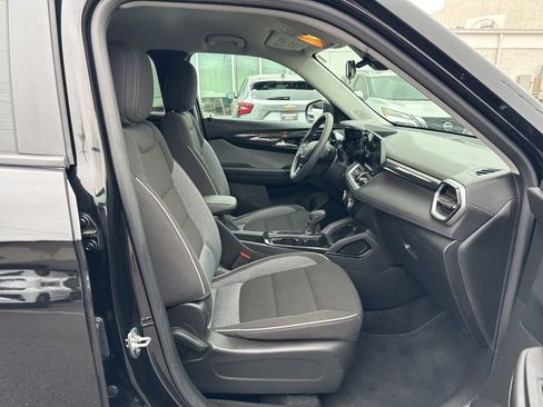 Used 2024 Chevrolet TrailBlazer LT w/ Driver Confidence Package image 16