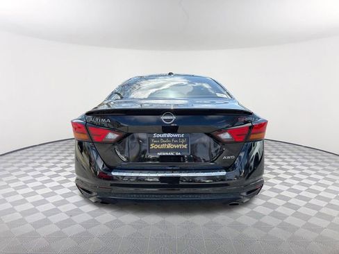 Used 2023 Nissan Altima 2.5 SR w/ SR Premium Package image 6