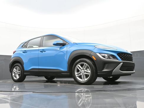 Certified 2022 Hyundai Kona SE image 38