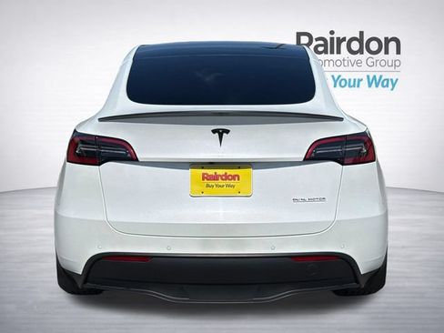 Used 2022 Tesla Model Y Performance AWD/4WD image 6