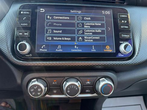 Used 2024 Nissan Kicks SV w/ Exterior Package FWD image 33