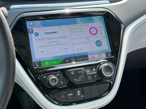 Used 2017 Chevrolet Bolt LT FWD image 33