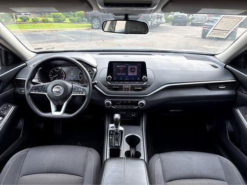 Used 2022 Nissan Altima 2.5 SV image 4