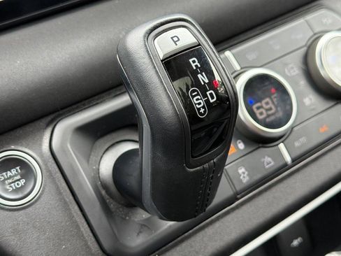 Used 2023 Land Rover Defender 110 SE AWD/4WD image 18