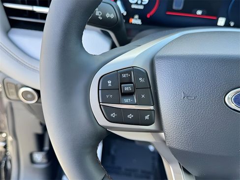 New 2026 Ford Explorer Active w/ Active Comfort Package image 16