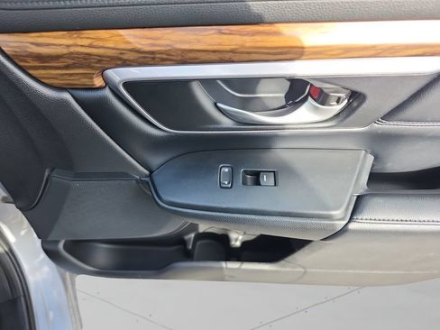 Used 2017 Honda CR-V Touring image 25