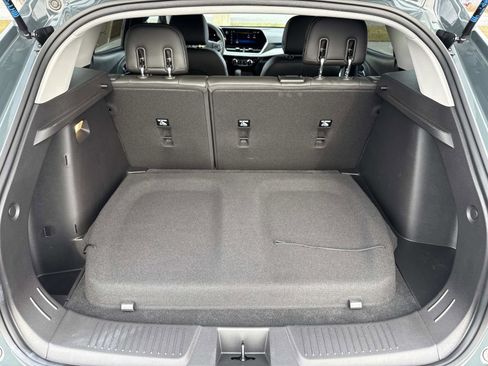 Used 2025 Chevrolet Trax LT image 20