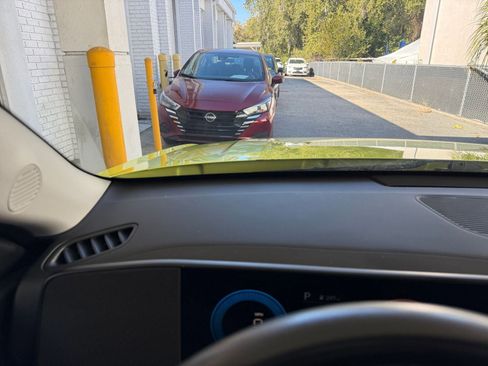 Used 2025 Hyundai Kona SEL image 36