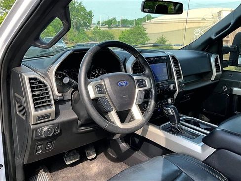 Used 2020 Ford F150 Lariat w/ Equipment Group 502A Luxury AWD/4WD image 4