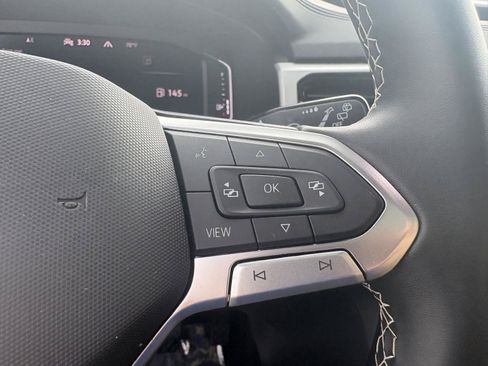 Certified 2023 Volkswagen Atlas Cross Sport SE w/ Panoramic Sunroof Package AWD/4WD image 17