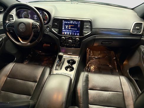 Used 2020 Jeep Grand Cherokee Limited w/ Luxury Group II image 12