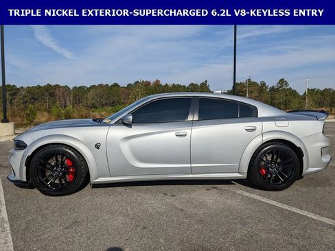 Used 2022 Dodge Charger SRT Hellcat w/ SRT Black Package image 7