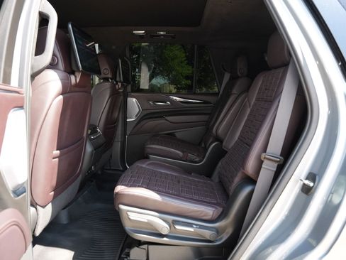 Certified 2024 Cadillac Escalade V w/ LPO, ONYX Package AWD/4WD image 19