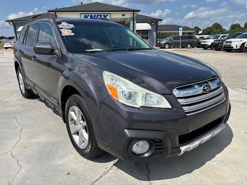 Used 2013 Subaru Outback 2.5i Limited AWD/4WD image 2