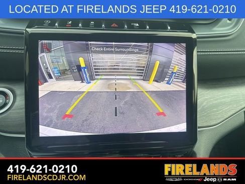 Used 2023 Jeep Grand Cherokee Limited image 28