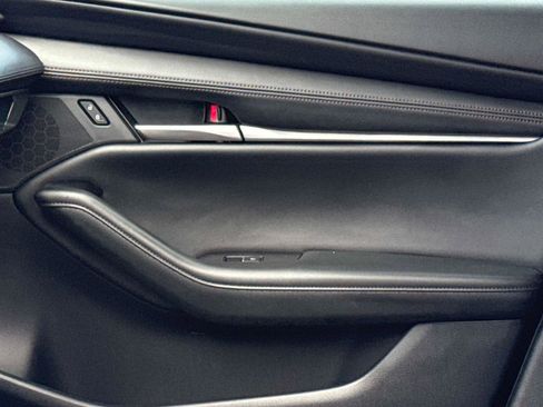 Certified 2025 MAZDA MAZDA3 s FWD image 18