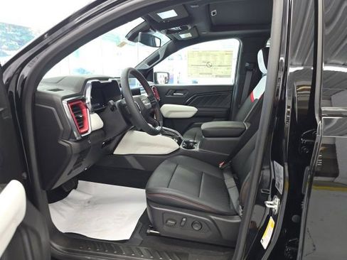 New 2024 GMC Canyon AT4X w/ AT4X AEV Edition AWD/4WD image 19