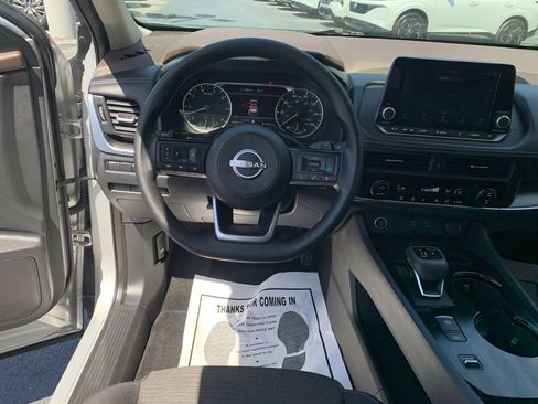 Used 2023 Nissan Rogue SV FWD image 15