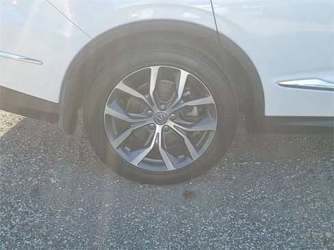 Used 2023 Acura MDX SH-AWD w/ Technology Package image 5