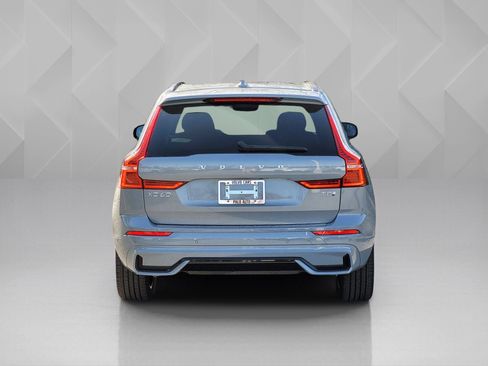 Certified 2025 Volvo XC60 T8 Plus w/ Protection Package Premier image 5