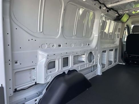 New 2025 Ford Transit 250 Low Roof RWD image 19