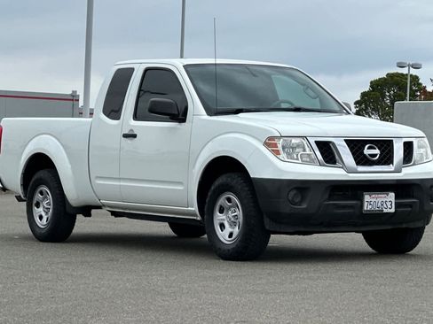 Used 2016 Nissan Frontier S RWD image 5