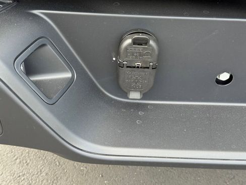 New 2025 Jeep Gladiator Sport image 12