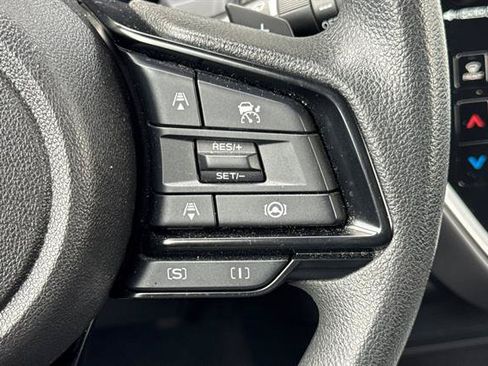 Used 2025 Subaru Crosstrek 2.5i Premium AWD/4WD image 27